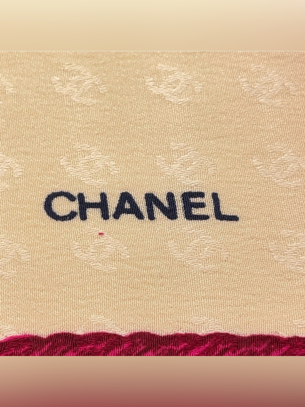 Large CHANEL Cream Scarf with Box - Picture 3 of 10